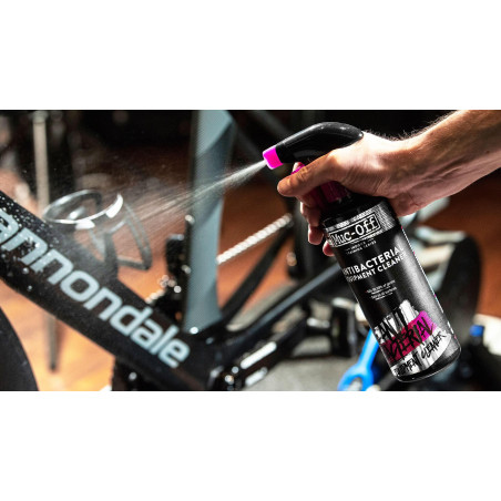 Muc-Off Antibacterial equipment cleaner