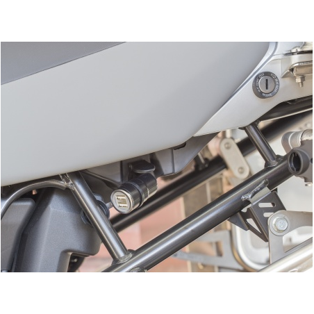 DIN adaptér Interphone s 2xUSB výstupom pre motocykle