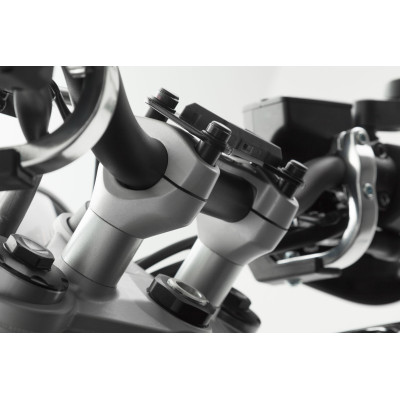 zvýšení řídítek Triumph Street TRiple 675 /12-/