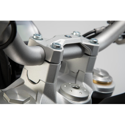 zvýšení řídítek + 30 mm. stříbro. BMW F GS 850 (18-).