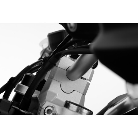 Dvihnutie riadidiel »ERGO« pre modely s navi F750GS