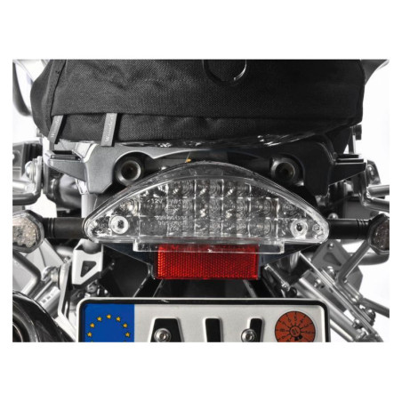 Zadné číre LED svetlo