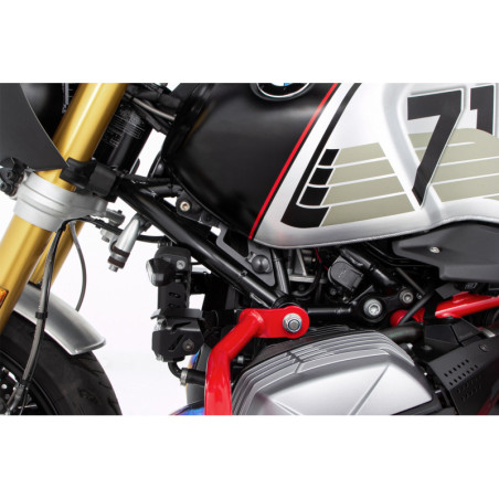 Palubná zásuvka 12 V malá - čierna