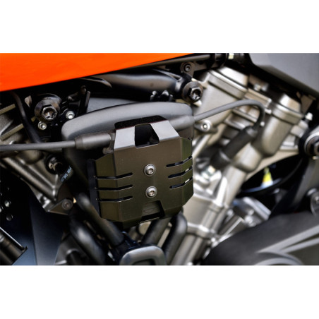 Ochranný kryt zapaľovacej cievky - čierny