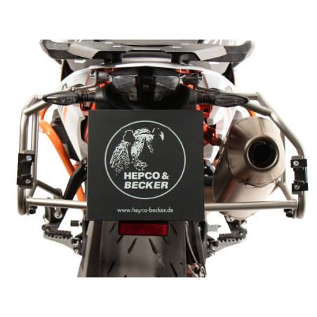 890 SMT (2023-) VÝREZ NA NOSIČ BOČNÉHO KUFRA