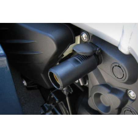 Zásuvka 12V -redukcia na auto