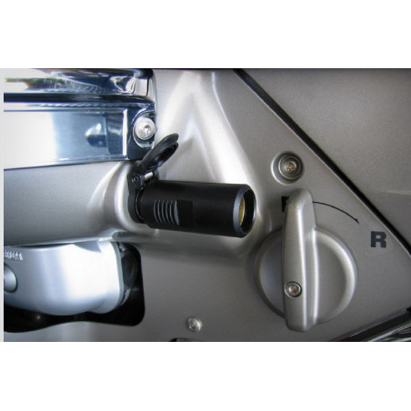 Zásuvka 12V -redukcia na auto