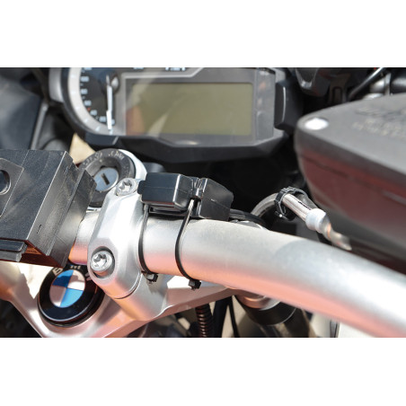 Kompaktná univerzálna USB zásuvka BAAS USB12