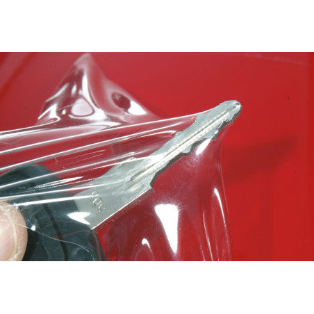 Ochranný polep plastov kufrov